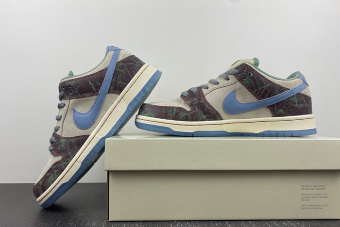 Crenshaw Skate Club x Nike SB Dunk Low CSC FN4193-100
