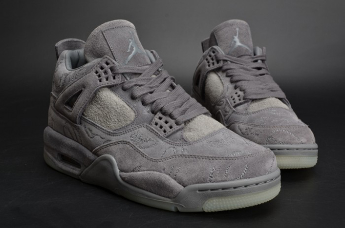 KAWS x Air Jordan 4 