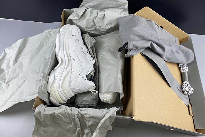 BALENCIAGA TRIPLE S TRAINERS WHITE LETTERS 541624 W09O1 8013