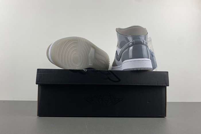 Air Jordan 1 Mid SE HF3216-100