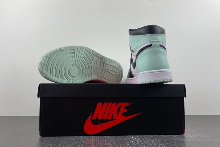 AIR JORDAN 1 RETRO HIGH OG NRG AJ1 861428 100