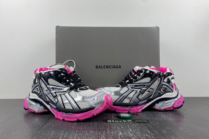 7.0 BALENCIAGA -Runner 677402 W3RBW 9155.47