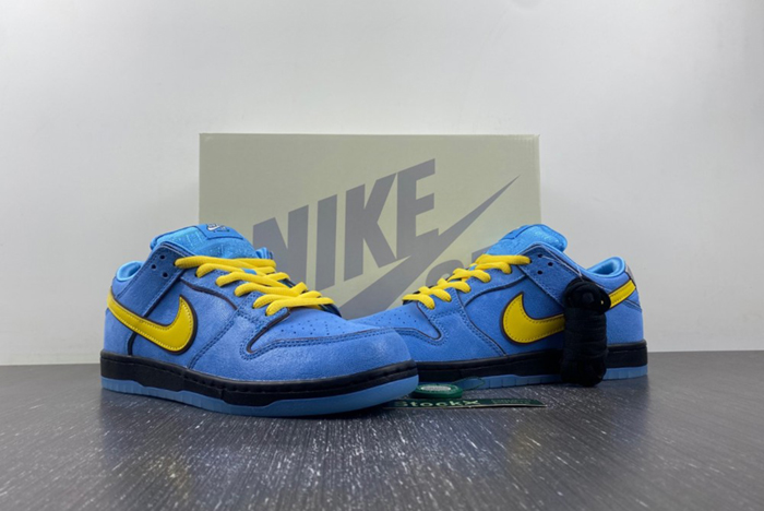 The Powerpuff Girls x Nike SB Dunk Low “Bubbles” FZ8320 400