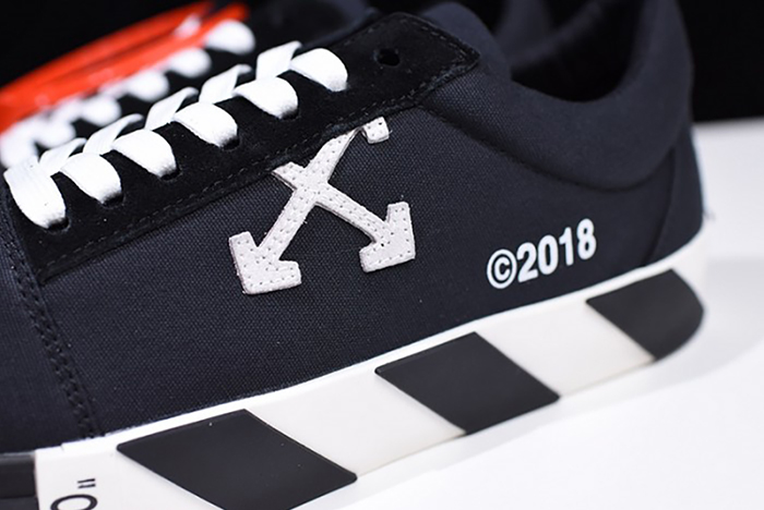 OFF-WHITE C/O VIRGILABLOH 18FW