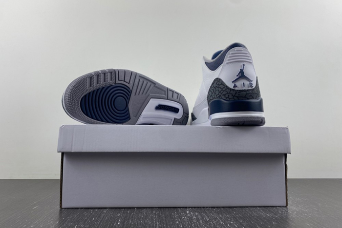 Air Jordan 3 “Midnight Navy”  CT8532-140