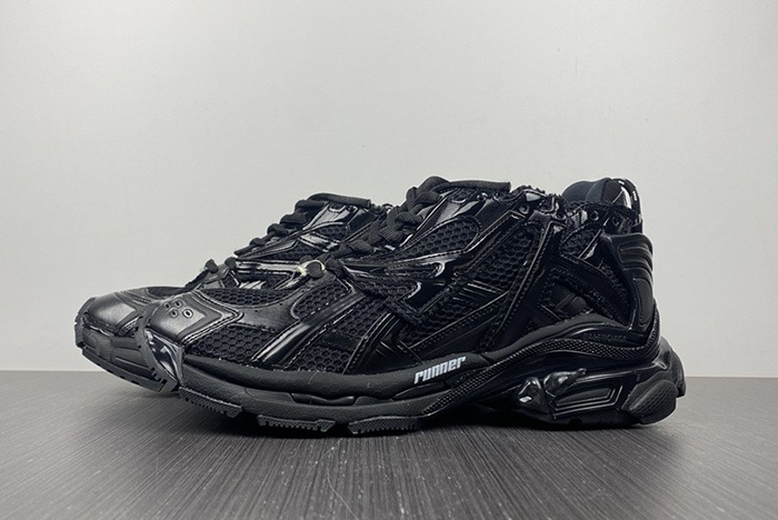 7.0 BALENCIAGA -Runner