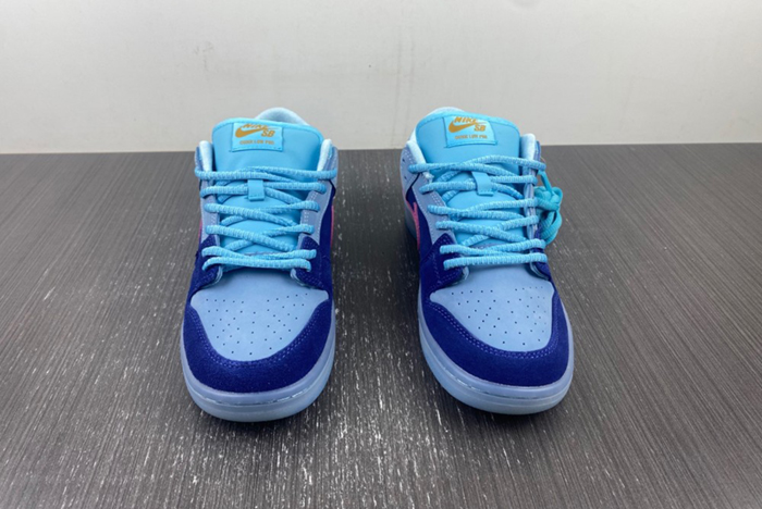 Run The Jewels x Nike SB Dunk Low DO9404-400