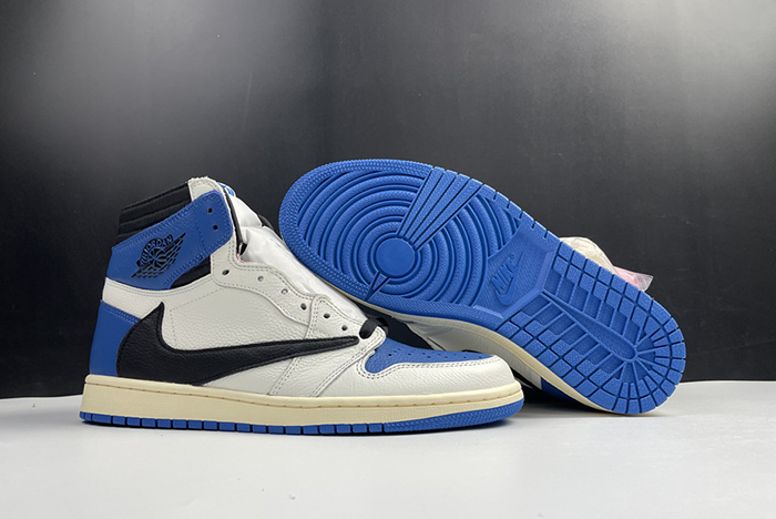 Air Jordan 1 Travis Scott DH3227-105