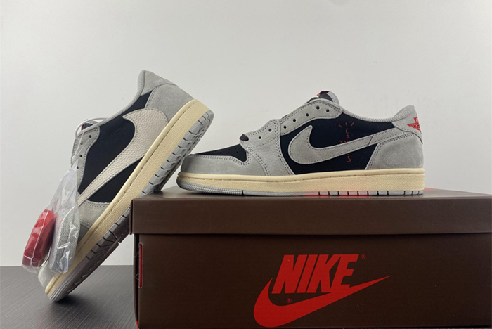 Travis Scott x Air Jordan 1 Low OG  DM7866-010