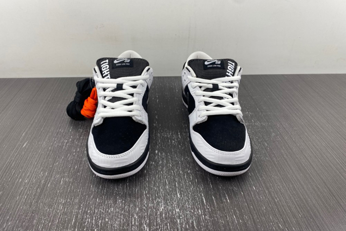 TIGHTBOOTH x Nike SB Dunk Low  FD2629-100