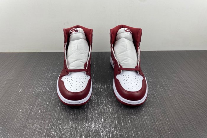 Air Jordan 1 High OG “Team Red”  DZ5485-160