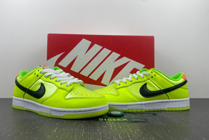 Nike Dunk Low “Glow in the Dark” FJ4610-702