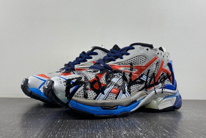 7.0 Balenciaga 677403-W3RB6-1264