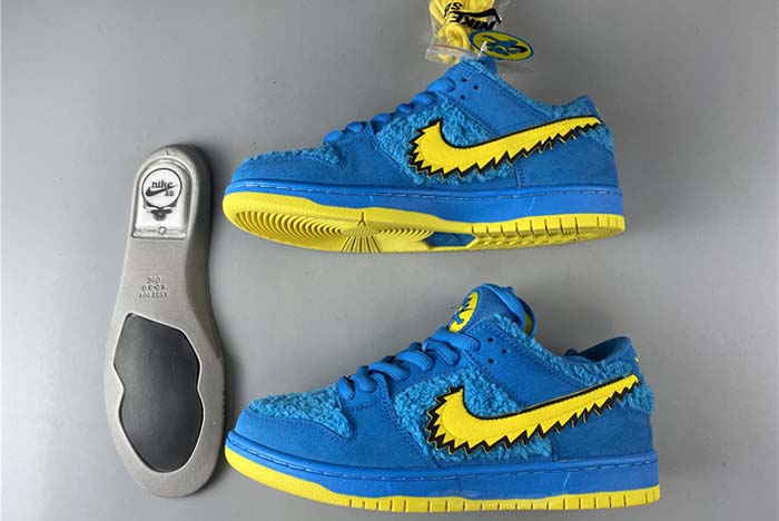 Grateful Dead x Nike SB Dunk Low Blue CJ5378-400