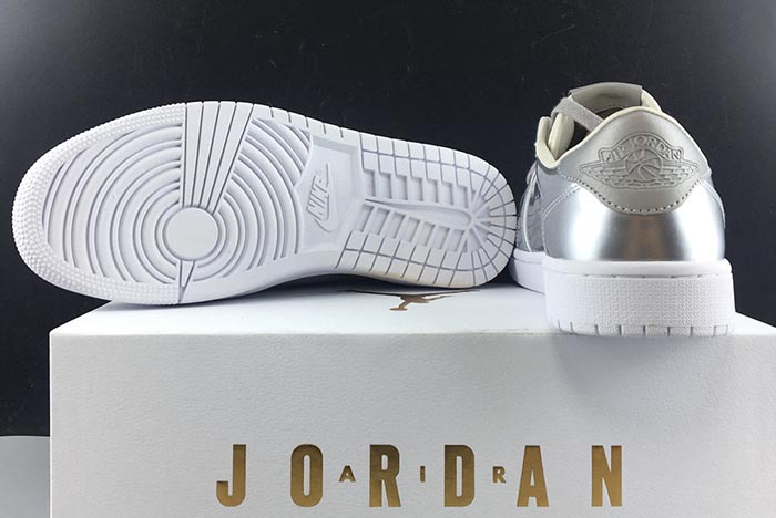 Air Jordan 1 Low OG Pinnacle 852549-003