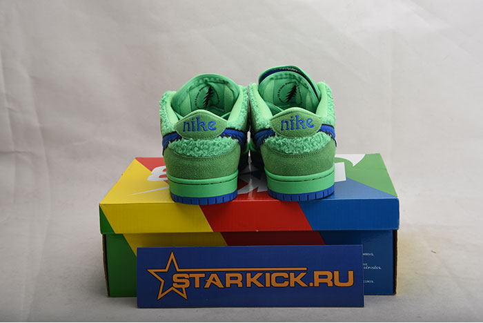 Dead x Nike SB Dunk Low“ Green Bear” CJ5378-300