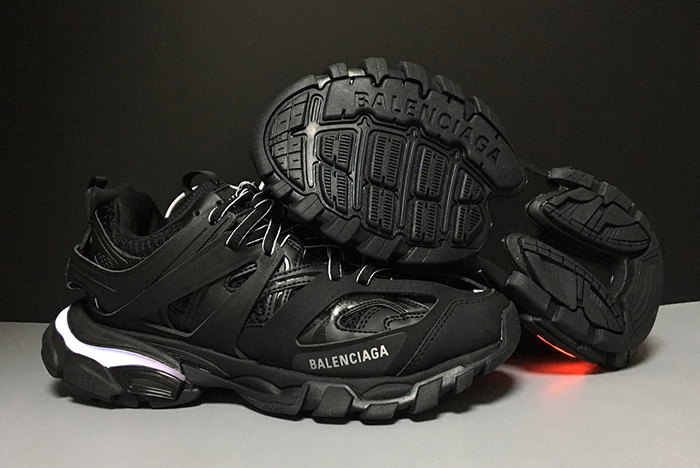 BALENCIAGA TRACK RUNNERS 542436 W1GB 1000 (LED)