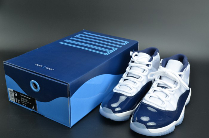AIR JORDAN 11 RETRO 