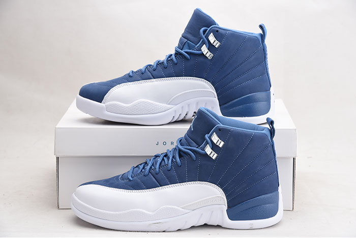 Air Jordan 12 130690-404
