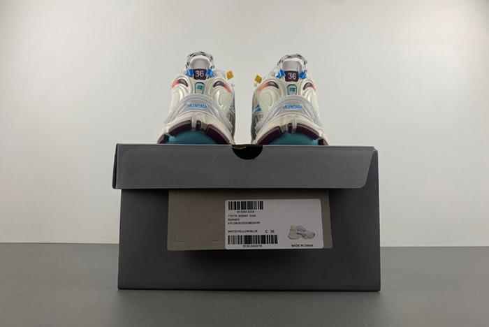 Balenciaga  772774-W3RNY-0326