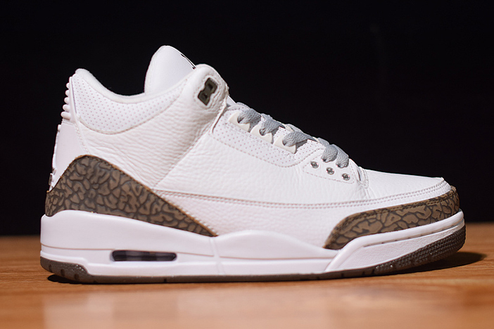 Air Jordan 3 Mocha  136064-122