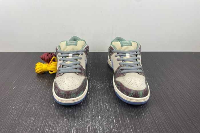 Crenshaw Skate Club x Nike SB Dunk Low CSC FN4193-100