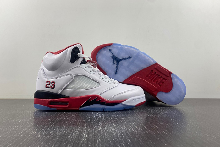 Air Jordan 5 “Fire Red”136027-120