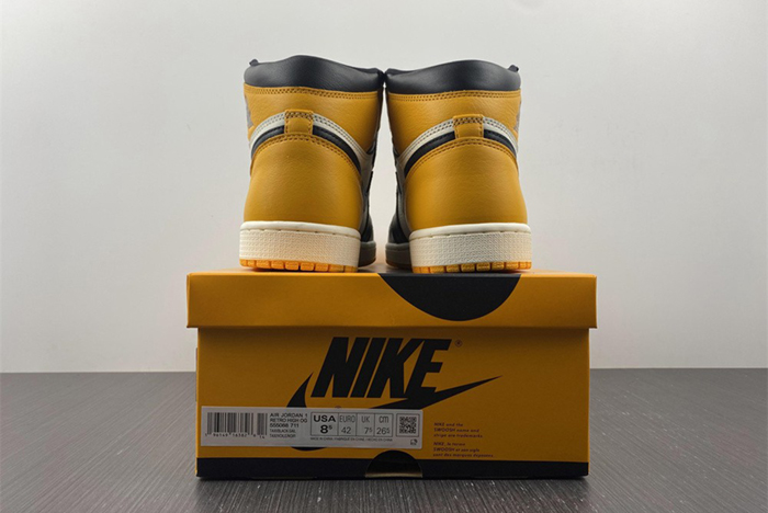 Air Jordan 1 High OG “Yellow Toe”  555088-711