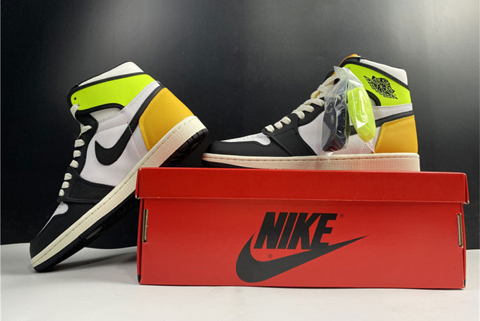 Nike Air Jordan 1 High OG “Volt Gold” 555088-118