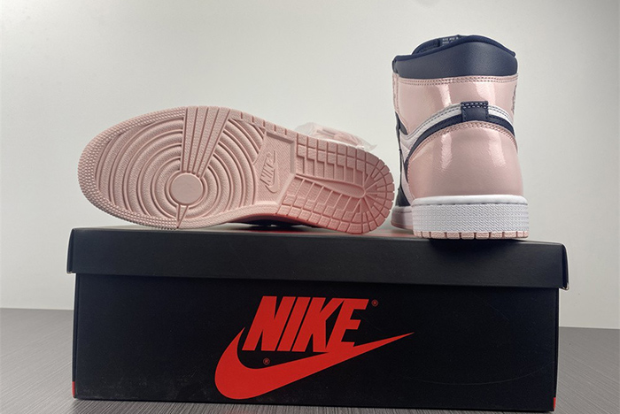 Air Jordan 1 High OG “Atmosphere” DD9335-641