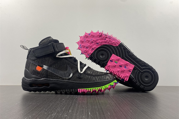 OFF-WHITE x Nike Air Force 1 Mid DO6290-001