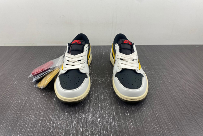 Travis Scott x Air Jordan 1 Low