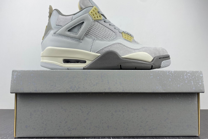 Air Jordan 4 SE Craft “Photon Dust”  DV3742-021