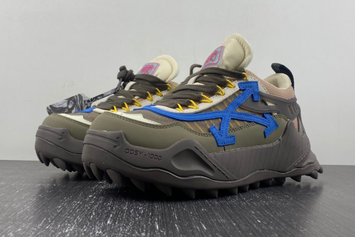 Off-White c/o Virgil Abloh 。