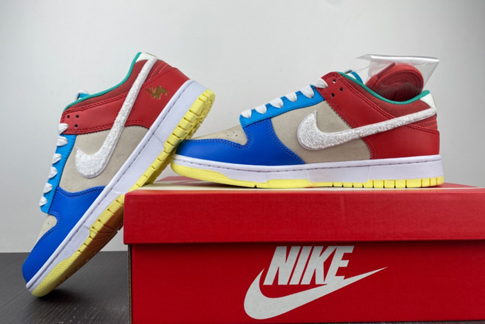 （NIKE）Dunk SB low  FD4203-111