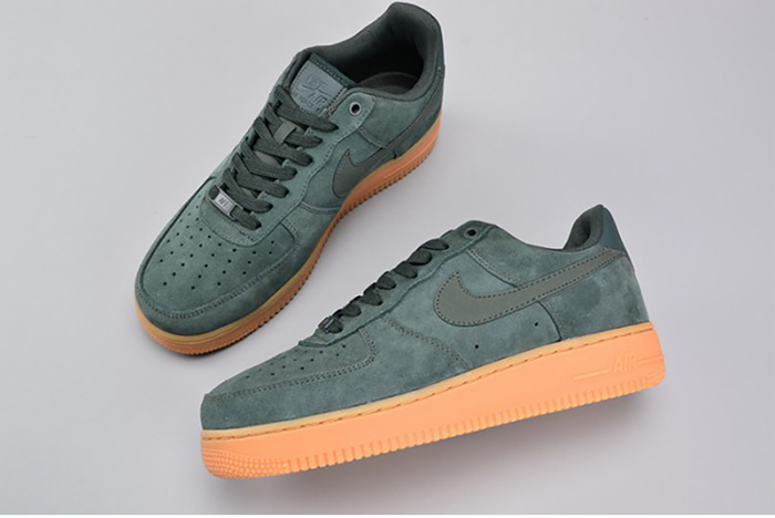 Nike Air Force 1 ´07 LV8 Suede  Outdoor Green Brand MENS AA1117-300