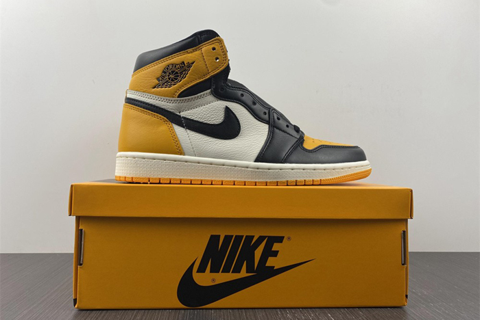 Air Jordan 1 High OG “Yellow Toe”  555088-711
