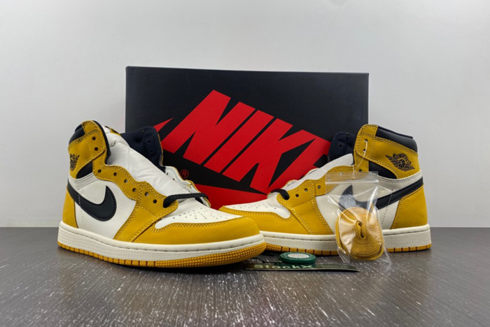 Air Jordan 1 High OG “Yellow Ochre” DZ5485 701