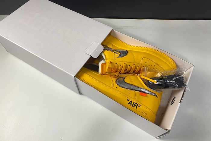 Off-White x Nike Air Force 1 “University Gold” DD1876-700