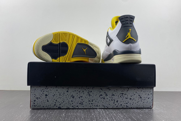 Air Jordan 4 WMNS “VividSulfur” AQ9129-101