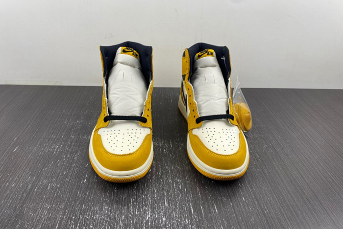 Air Jordan 1 High OG “Yellow Ochre” DZ5485 701