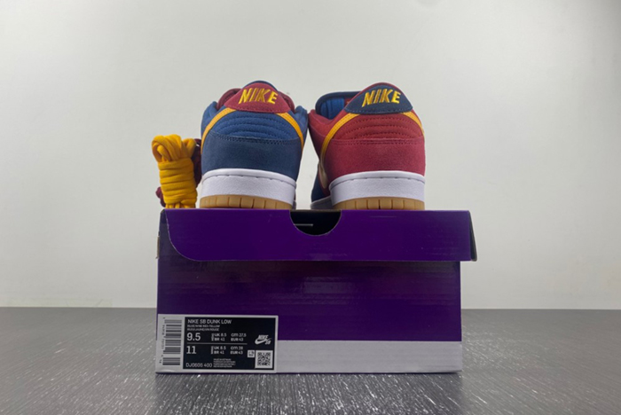 Nike SB Dunk Low “Barcelona”  DJ0606-400