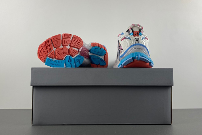 7.5Balenciaga/ 772774-W3RBW-2325