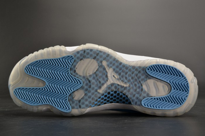 Air Jordan 11 Retro Low Carolina 528895 106