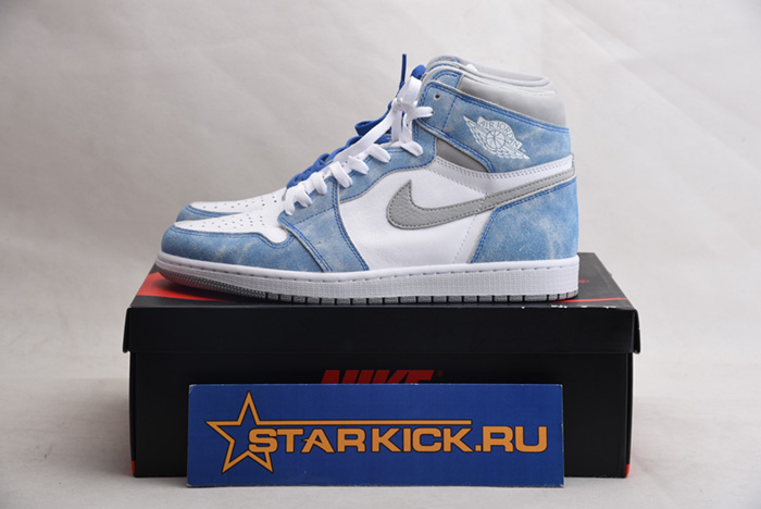 Air Jordan 1 High OG “Hyper Royal” 555088-402
