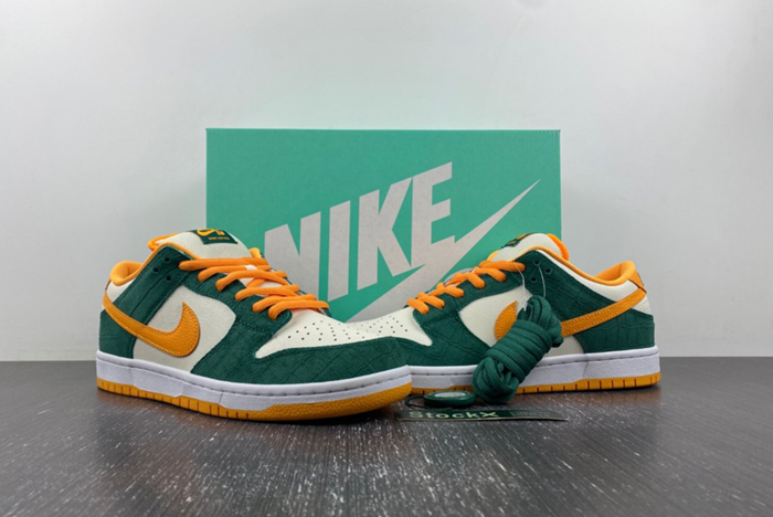 Nike SB Dunk Low Pro 304292-383