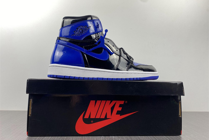 Air Jordan 1 Retr o OG 555088-404
