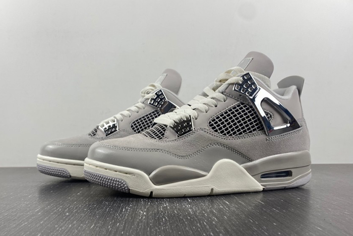 Air Jordan 4 WMNS “Frozen Moments”  AQ9129-001
