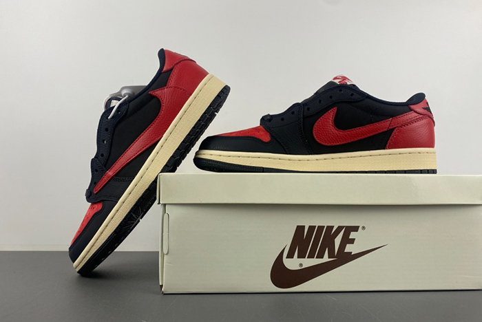 Travis Scott x Air Jordan 1 Low OG DM7866-061