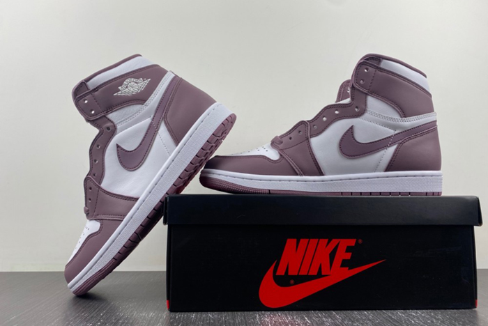 Air Jordan 1 High OG “Mauve” DZ5485-105